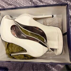 Madden girl adorable White Peep-Toe Heels